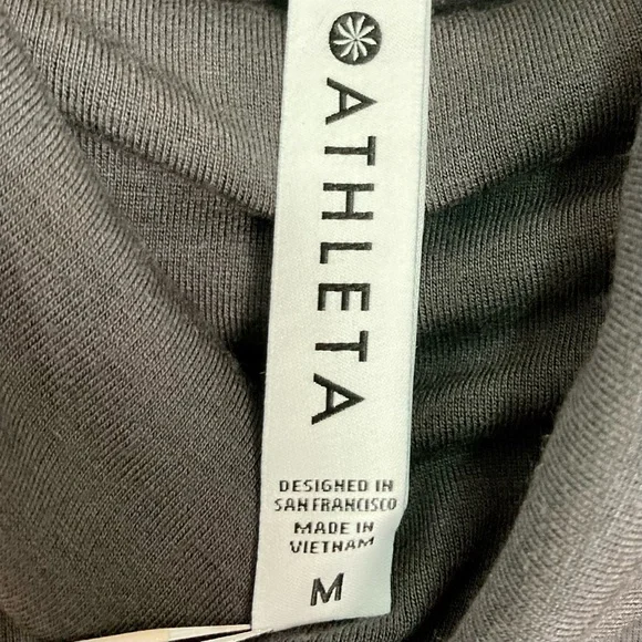 Athleta Ethereal Funnel Neck Pullover Women’s Size M Brushed Fleece Oversized - Picture 8 of 10